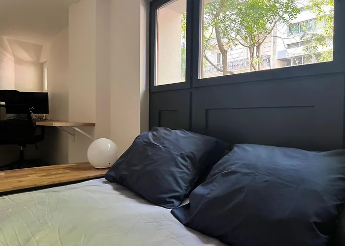 Quarto em Acomodações Particulares Etage Meynadier *